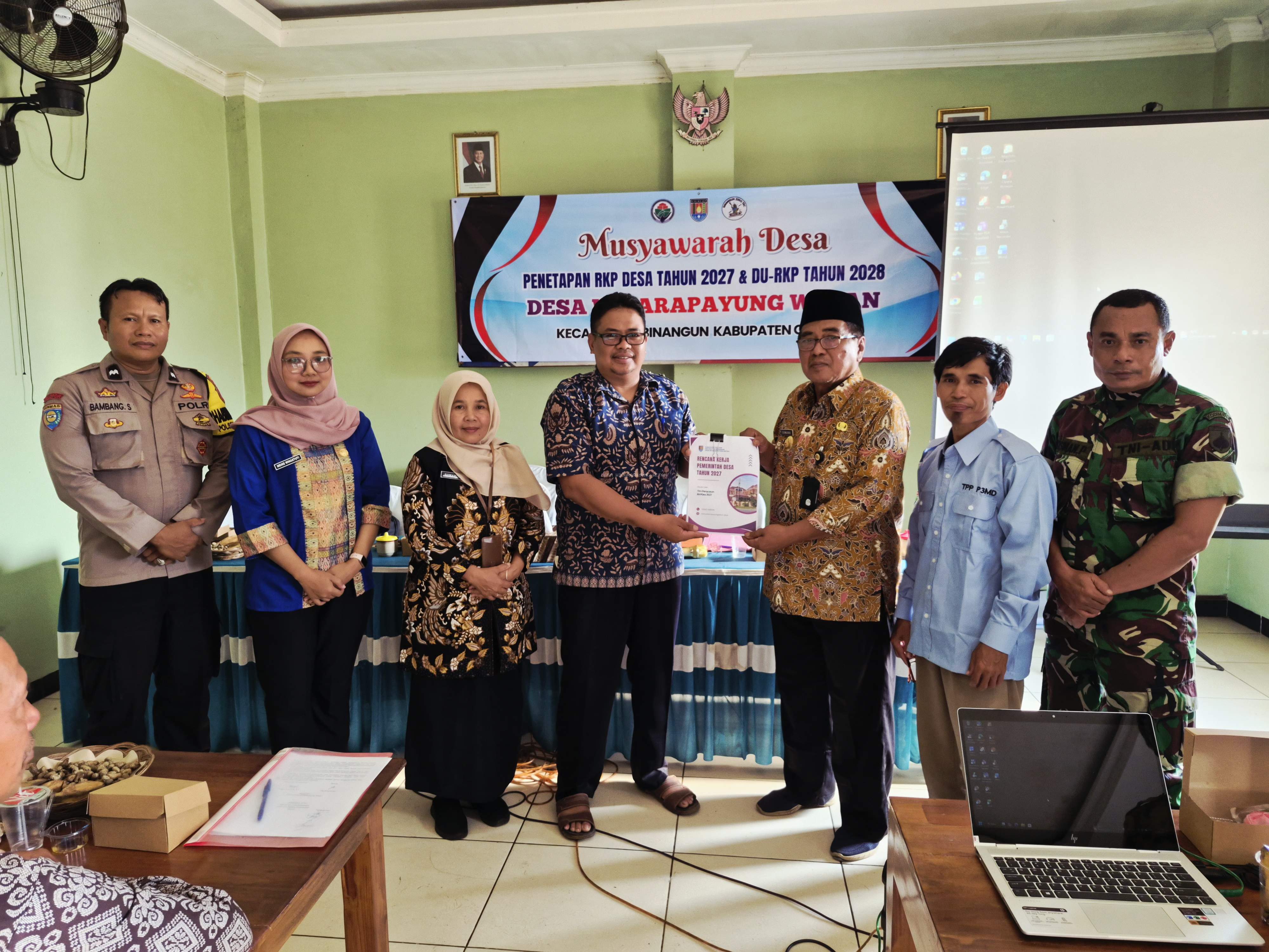 Penyerahan Draft RKPDes 2027 dari BPD ke Pemerintah Desa Widarapayung Wetan
